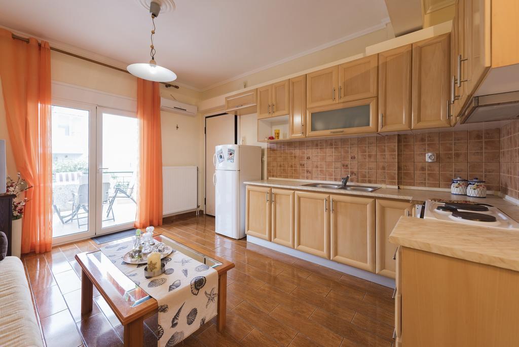 Peramos Apartments Néa Péramos Extérieur photo